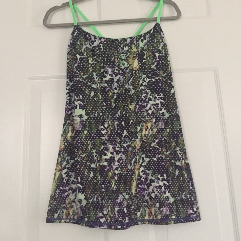 Lululemon yoga top